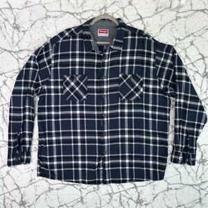 WRANGLER Flannel Shirt Men’s XL Plaid Dark Blue White Button Up